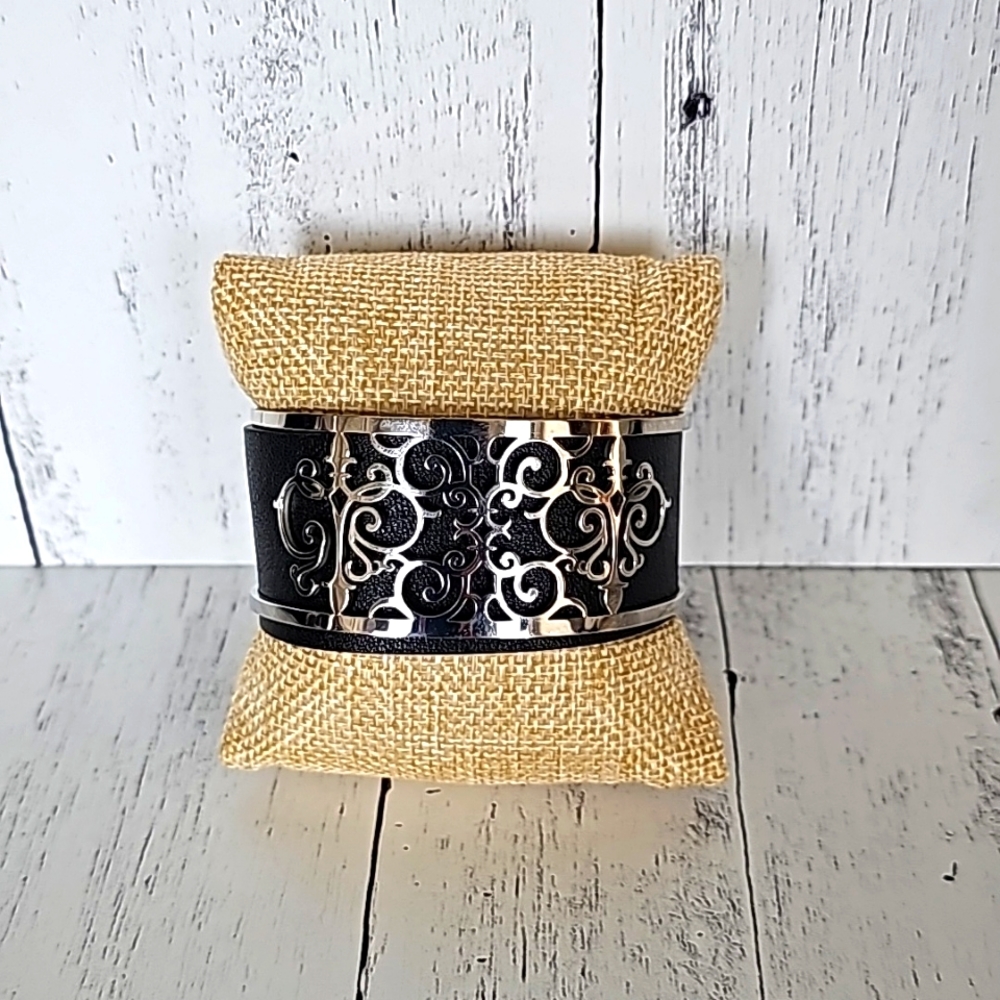 Sliver artistic design and black leather cuff bracelet